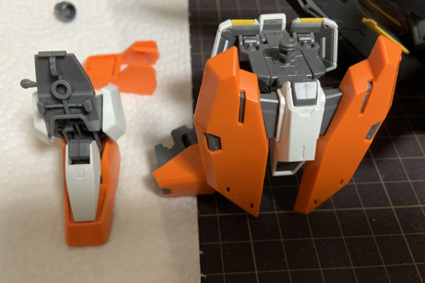 ガンプラ初心者が組む「MGガンダムキュリオス」 | 河邑倉庫・新館